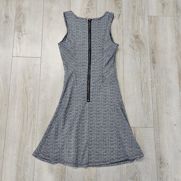 Maurices Dress, Size Small, Black/White Chevron - Picture 3 of 7